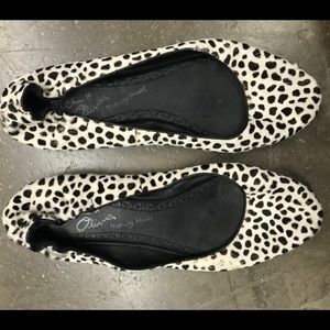 Alice + Olivia Animal Print Flats